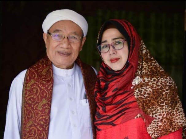 Keturunan Sayyidina Husein Menghadap “Sang Kekasih”