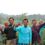 IMG_20220203_142829 Para Petani menujukkan hasil panen cabai keriting Jacko 99