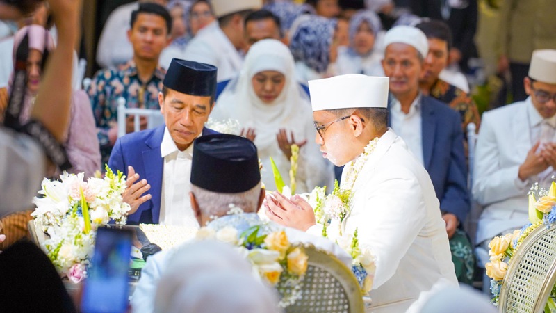 Presiden Jokowi Saksi Pernikahan Yusuf dan Jihan, Kehormatan Besar bagi Khofifah