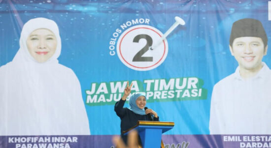 Khofifah Ucapkan Selamat kepada Prabowo-Gibran dan Apresiasi Jokowi di Hadapan Ribuan Relawan Banyuwangi