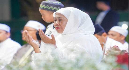 Sholawatan Bersama Santri, Habib Syekh Puji Khofifah sebagai Gubernur Pengayom dan Pendidik