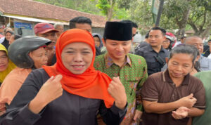 Pasar Subuh Trenggalek Bergemuruh, Khofifah dan Mas Ipin Sapa Warga