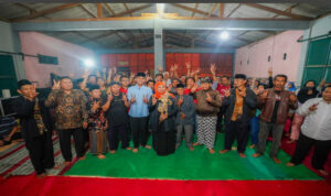 Wayangan Bareng Warga Nganjuk, Khofifah Ajak Generasi Muda Cintai Kesenian Wayang dan Terima Wayang Kresna Simbol Hastabrata Wayangan Bareng Warga Nganjuk, Khofifah Ajak Generasi Muda Cintai Kesenian Wayang dan Terima Wayang Kresna Simbol Hastabrata