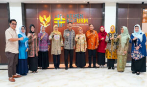 Khofifah Undang Menkop Jadi Narasumber Kongres XVIII Muslimat NU, Siap Sinergikan Program Makan Bergizi Gratis Khofifah Undang Menkop Jadi Narasumber Kongres XVIII Muslimat NU, Siap Sinergikan Program Makan Bergizi Gratis