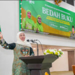 Khofifah Apresiasi Buku Gus Kikin, Ketokohan KH Hasyim Asy’ari Sebagai Pemersatu Umat Islam