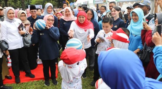 Khofifah Ajak Bangun Lingkungan Ramah Anak Tumbuh Bahagia dan Bebas Kekerasan
