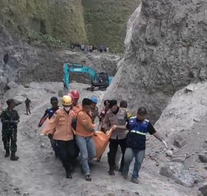 Hari Pertambangan dan Energi Ternoda, Warga Magetan Tewas Tertimbun Longsor di Lokasi Galian C