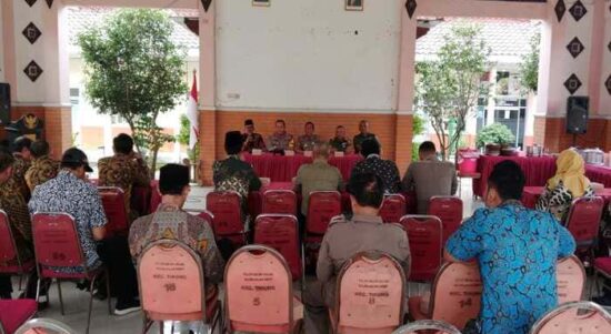 Kapolsek Tikung Gelar Cooling System Pasca Unjuk Rasa