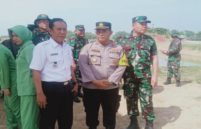 Polsek Tikung Pastikan Panen Raya Padi PMJ 01 Berjalan Lancar dan Aman