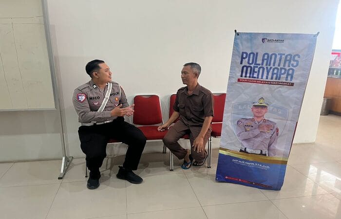 Satlantas Polres Lamongan Gencarkan Program Polantas Menyapa