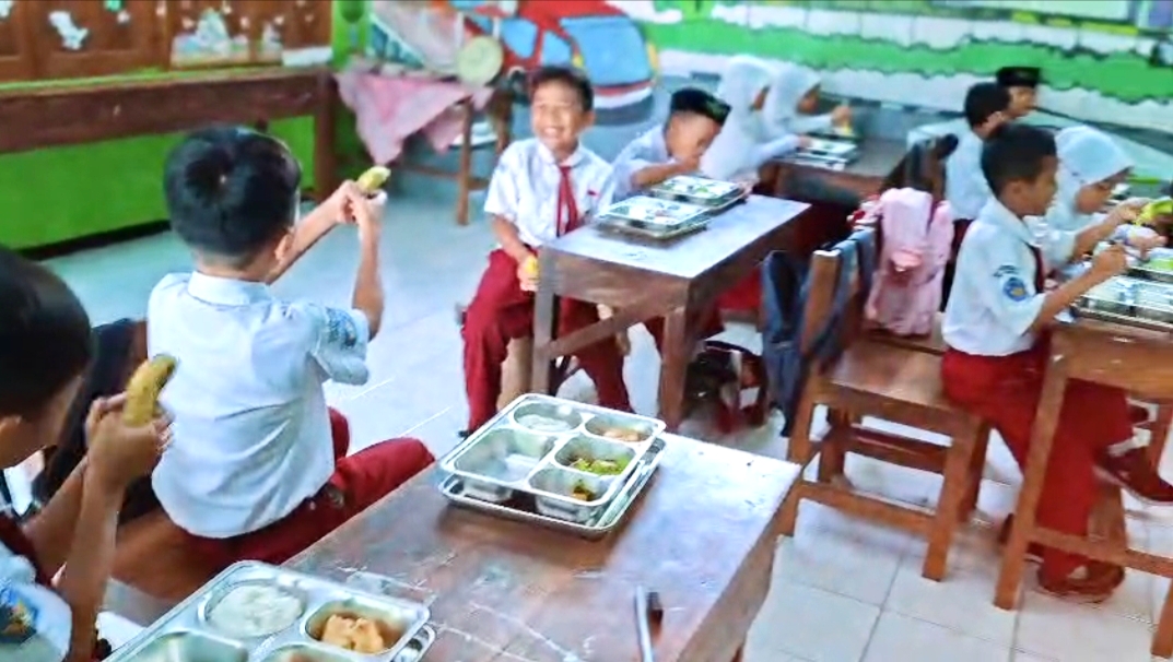 SDN Banyudono 1 Sambut Hari Pertama MBG: Fokus Belajar Meningkat, Antusiasme Tinggi