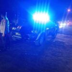 Petugas Polsek Tikung melaksanakan patroli Blue Light dini hari di jalur perbatasan wilayah.