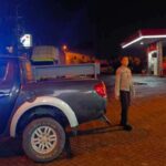 Polisi Polsek Tikung sedang melakukan patroli dialogis di BRI dan SPBU Tikung Lamongan