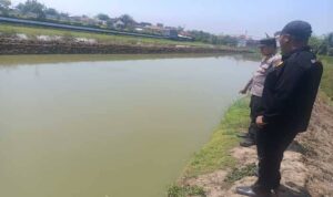 Polsek Tikung (3) Anggota Polsek Tikung melaksanakan Patroli Kota Presisi untuk antisipasi banjir dan tanah longsor di wilayah Kecamatan Tikung
