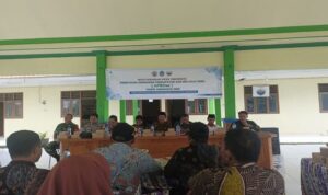Polsek Tikung Hadiri Musdes APBDes 2026 Desa Wonokromo Bhabinkamtibmas dan Babinsa menghadiri Musdes penetapan APBDes Wonokromo 2026 di Balai Desa Wonokromo, Tikung, Lamongan.