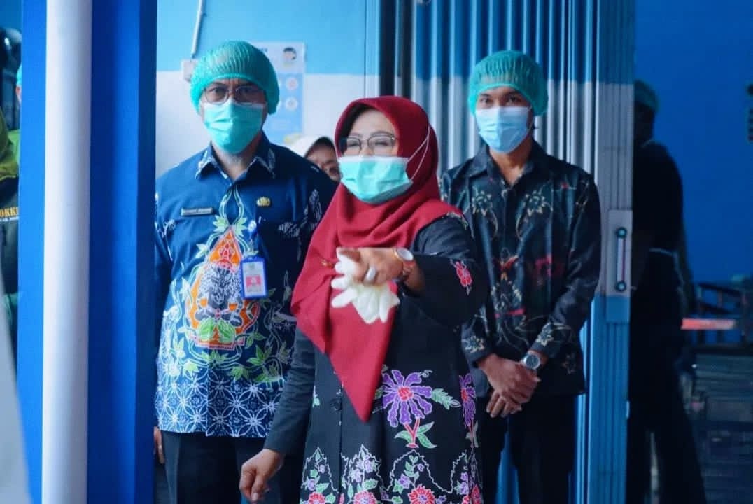 Pastikan Standar Gizi Aman, Bunda Nanik Sidak SPPG di Wilayah Magetan