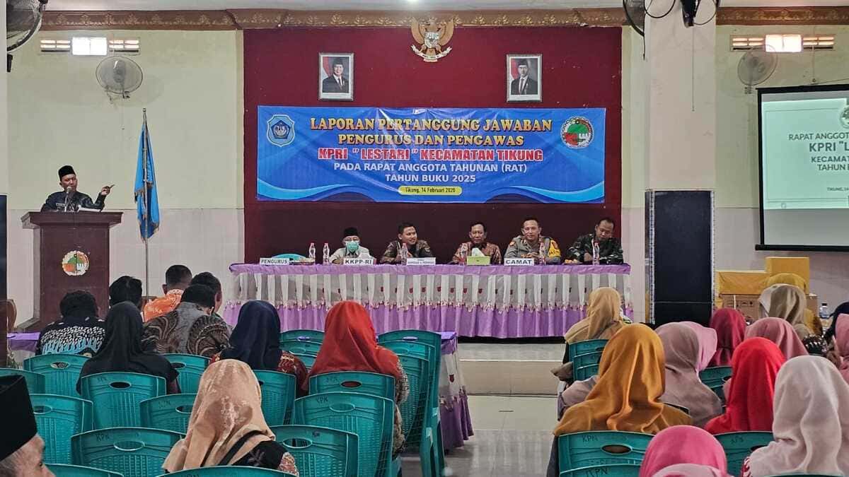Kapolsek Tikung hadiri RAT KPRI Lestari Tikung Tahun Buku 2025