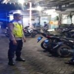 Patroli Blue Light Polsek Tikung memantau situasi kamtibmas dini hari di Lamongan