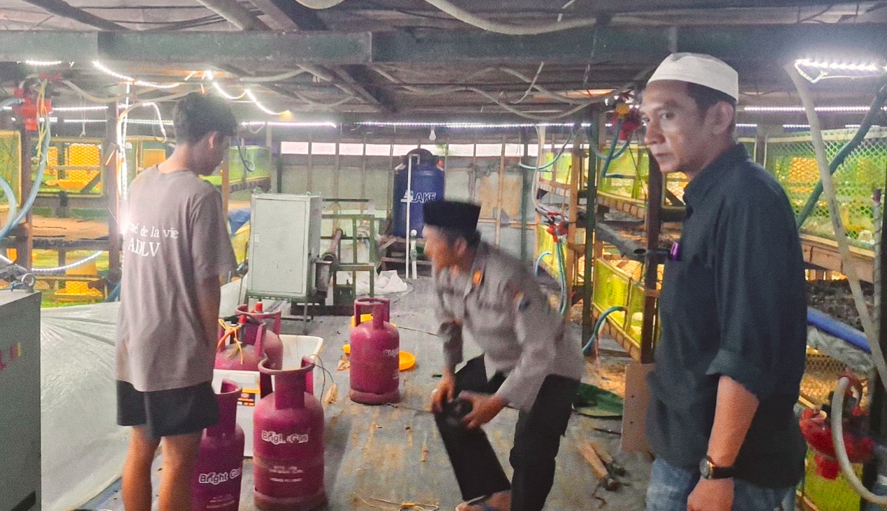 Pastikan LPG 3 Kg Tepat Sasaran, Polsek Karas Sidak Kandang Ayam hingga Resto di Magetan  ​